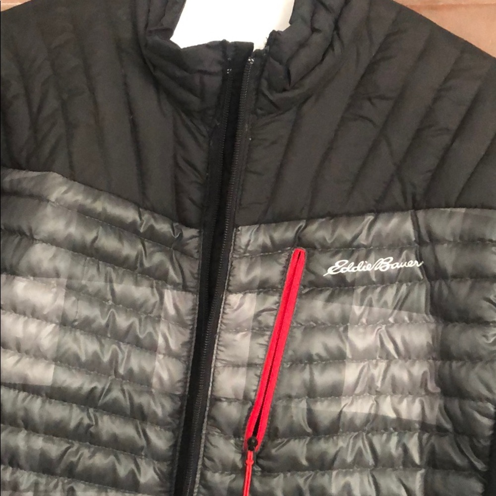 Near new Eddie Bauer Men Down Jacket